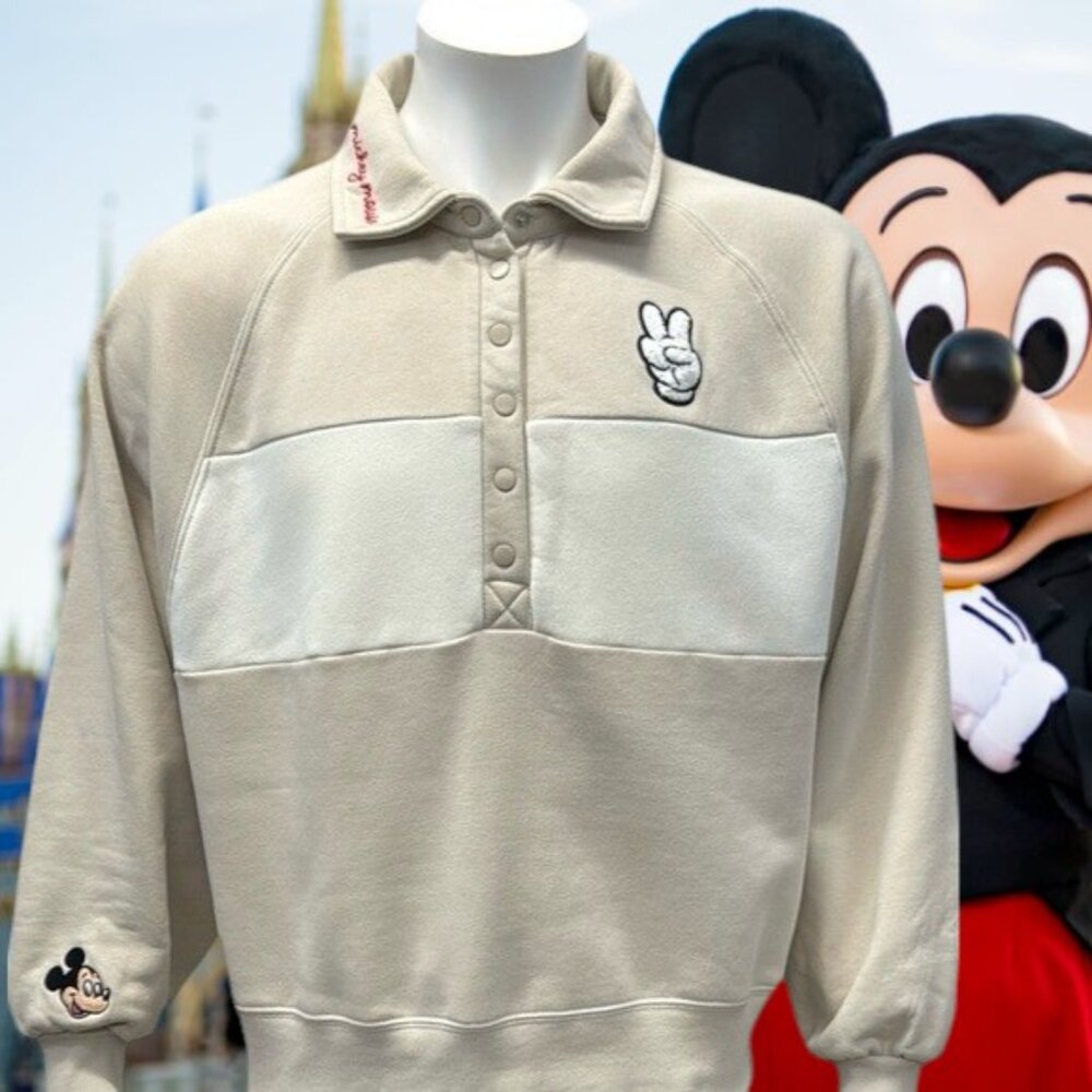 Disney Mickey Mouse Peace Love Hand Sign Beige Pullover Sweatshirt Size Medium M